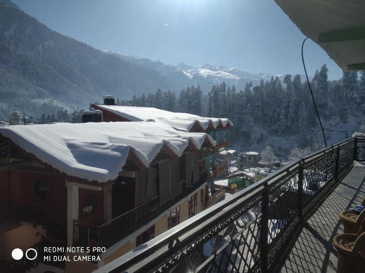 Non Stop Cafe Hostel & Stay Manali  Exterior photo