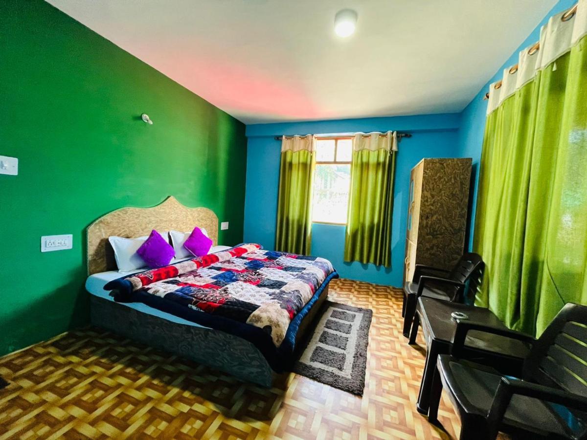 Non Stop Cafe Hostel & Stay Manali  Exterior photo