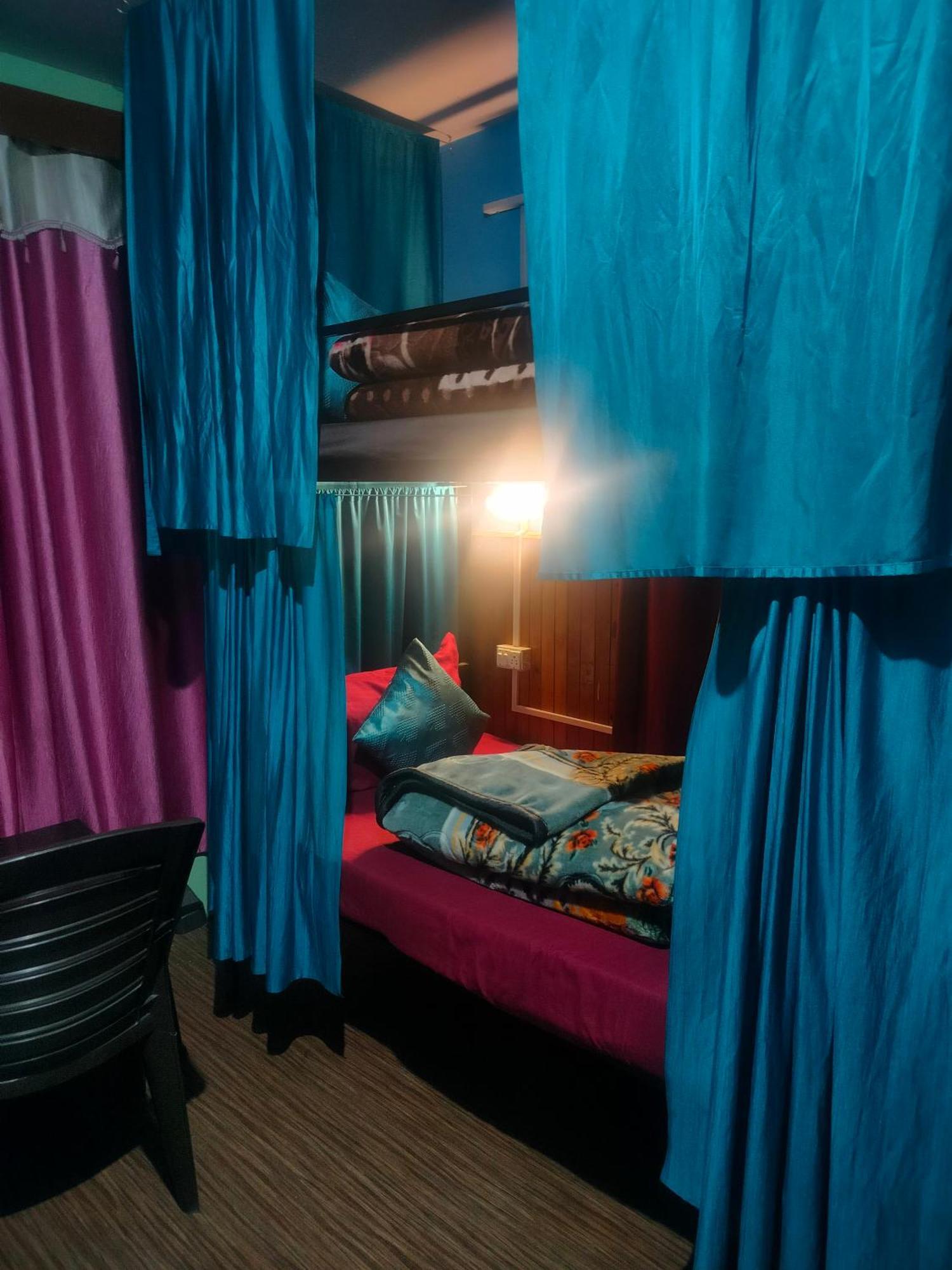 Non Stop Cafe Hostel & Stay Manali  Exterior photo