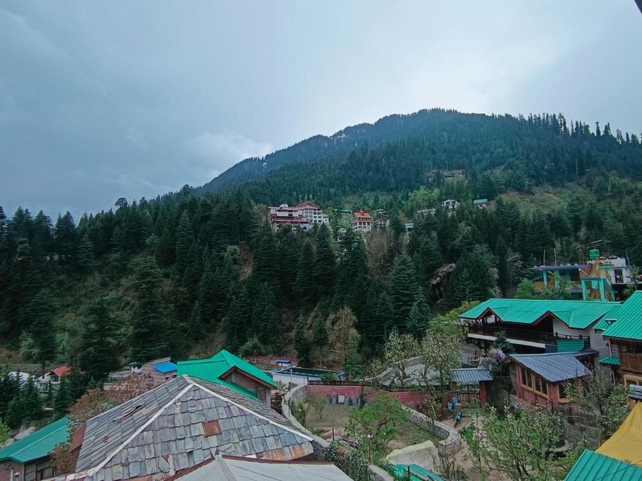 Non Stop Cafe Hostel & Stay Manali  Room photo