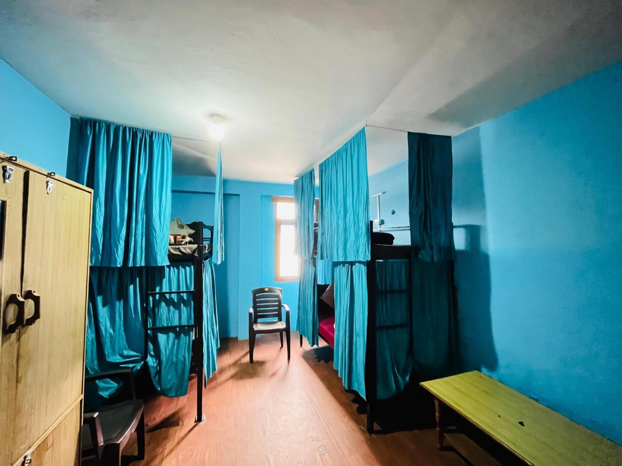 Non Stop Cafe Hostel & Stay Manali  Exterior photo